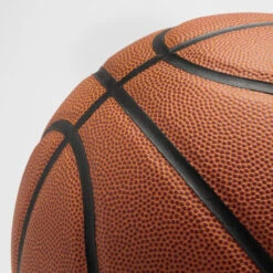 Ballon De Basket BT100 De Taille 7 Orange Pour Les Hommes à Partir De 13 Ans . -Sports De Balle ballon de basket bt100 de taille 7 orange pour les hommes a partir de 13 ans 5