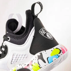 Chaussures De Basketball NBA Brooklyn Nets Enfant - SE900 MINI ME Blanc 16 Chaussures De Basketball NBA Brooklyn Nets Enfant - SE900 MINI ME Blanc -Sports De Balle chaussures de basketball nba brooklyn nets enfant se900 mini me blanc 4