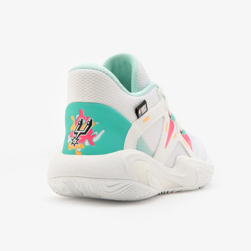 CHAUSSURES DE BASKETBALL SPURS ENFANT- 900 NBA MID-3 JR NOIR 6 CHAUSSURES DE BASKETBALL SPURS ENFANT- 900 NBA MID-3 JR NOIR – Image 4