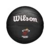 Mini Ballon De Basketball Wilson NBA Team Tribute – Miami Heat -Sports De Balle mini ballon de basketball wilson nba team tribute miami heat