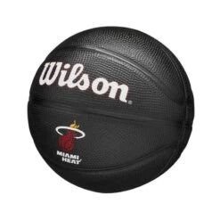 Mini Ballon De Basketball Wilson NBA Team Tribute – Miami Heat 8 Mini Ballon De Basketball Wilson NBA Team Tribute – Miami Heat -Sports De Balle mini ballon de basketball wilson nba team tribute miami heat 2