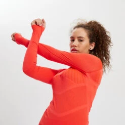 Kipsta SOUS-VETEMENT THERMIQUE HAUT MANCHES LONGUES ADULTE ORANGE KEEPDRY 500 -Sports De Balle sous vetement thermique haut manches longues adulte orange keepdry 500 2
